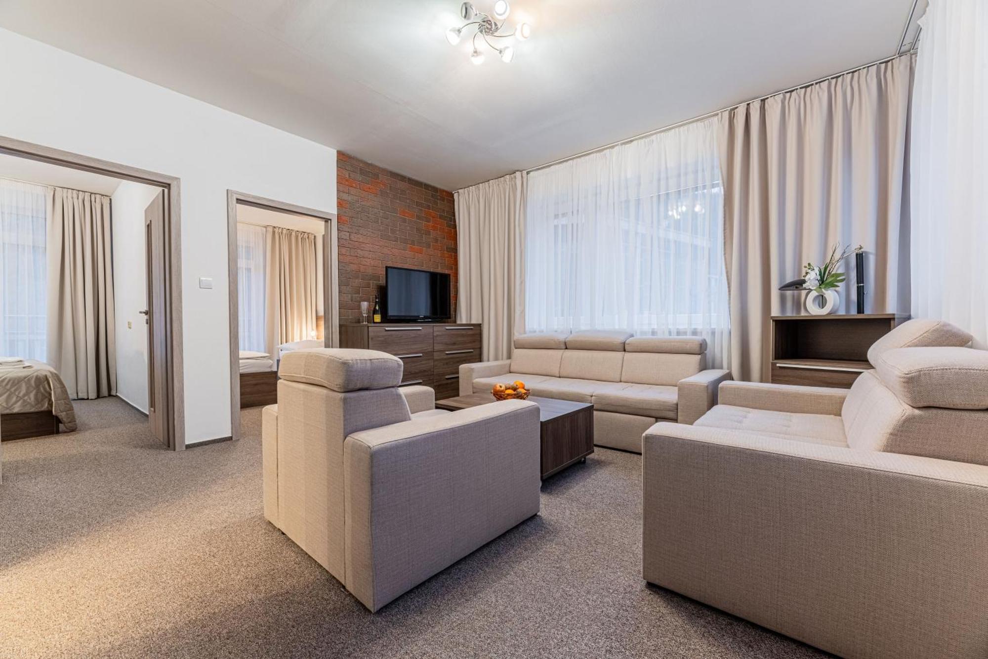 Hotel Hrabovo Ruzomberok Extérieur photo